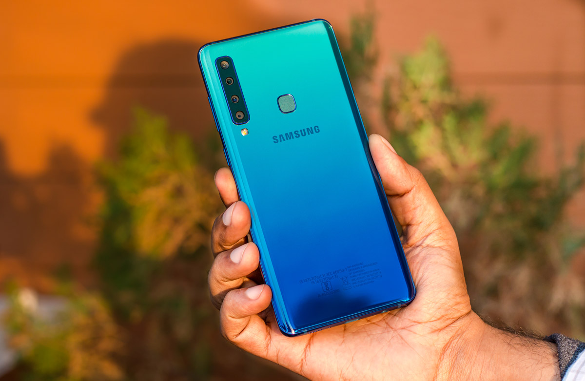 Galaxy A9 2018 với 4 camera sau mở bán tại thị trường Việt Nam