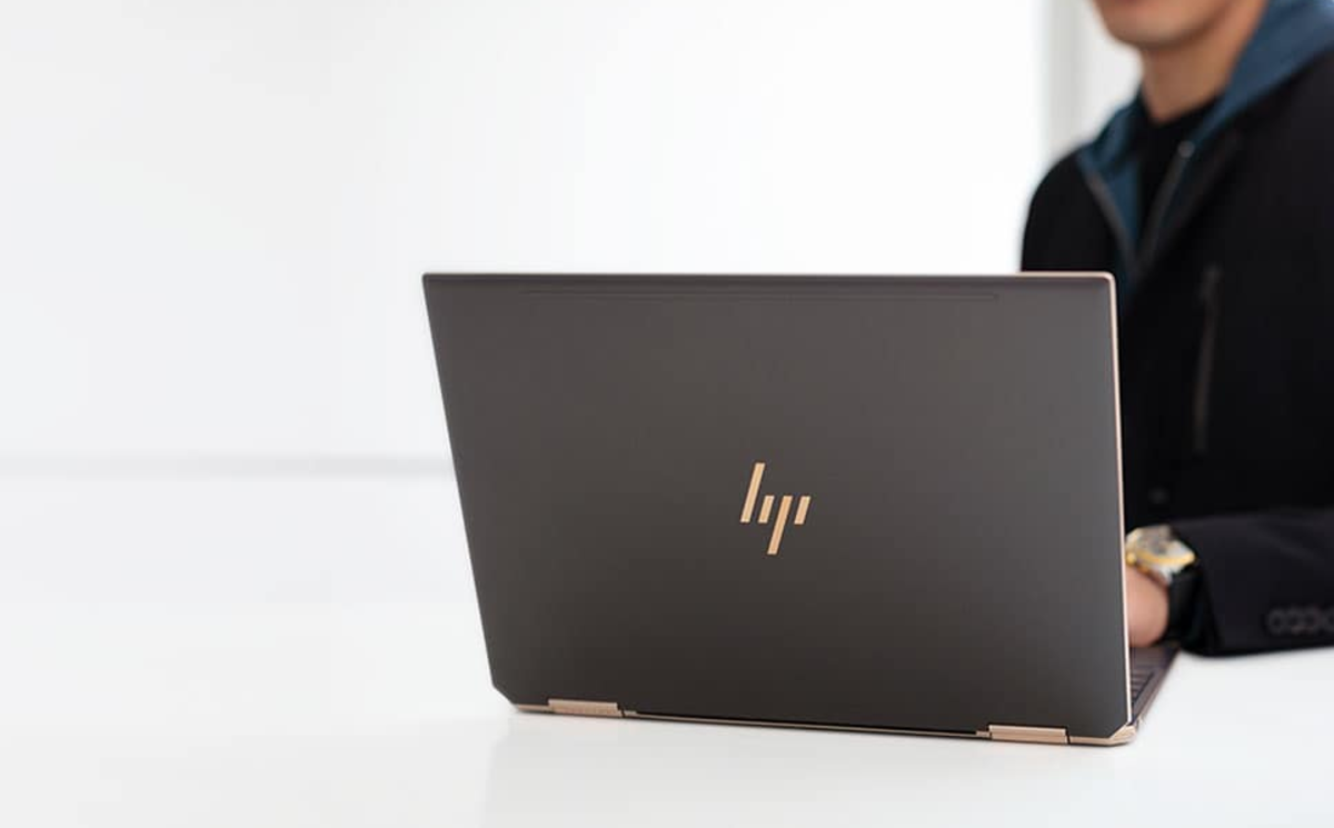 HP Spectre and HP Envy 15.6-inch AMOLED display