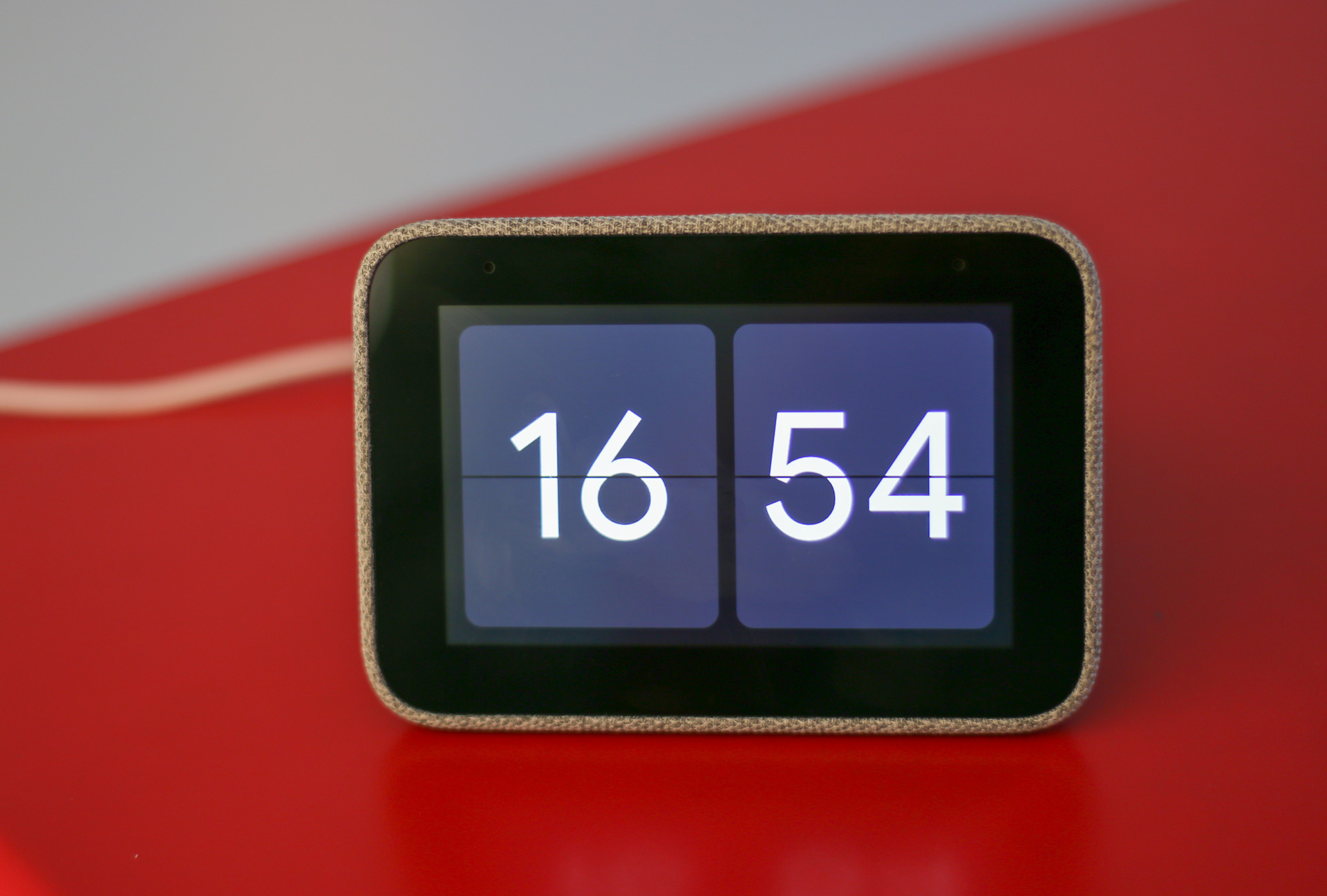 Lenovo Smart Clock Review with Pros and Cons - Smartprix Bytes Lenovo Smart Clock Review with Pros and Cons - Smartprix Bytes