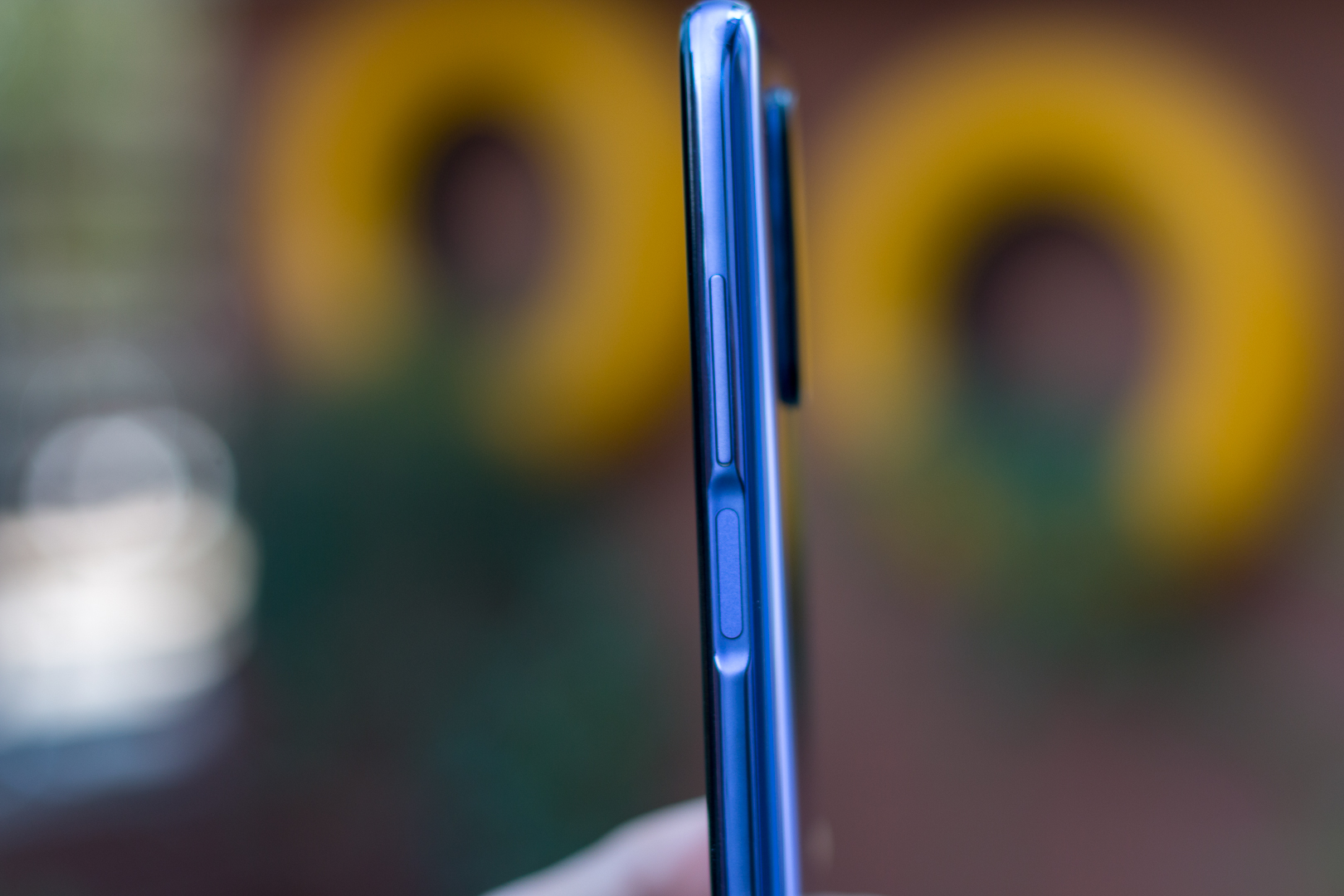 Xiaomi Mi Pad 5 uses a sharp edge design, side fingerprints