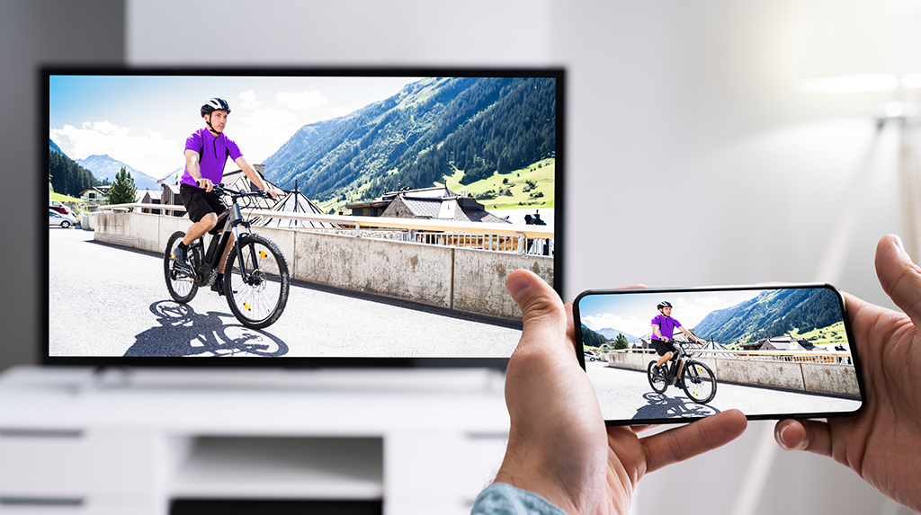 How to Cast to TV wirelessly from Android or iOS smartphone - Smartprix
