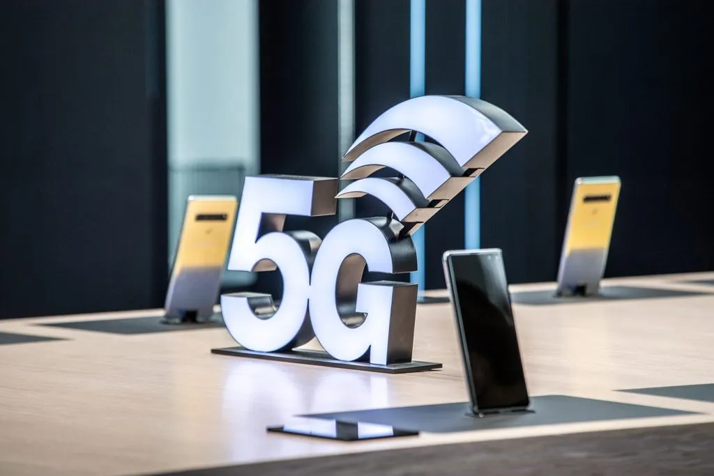 Global 5G smartphones took over 4G phones sale first time in January 2022