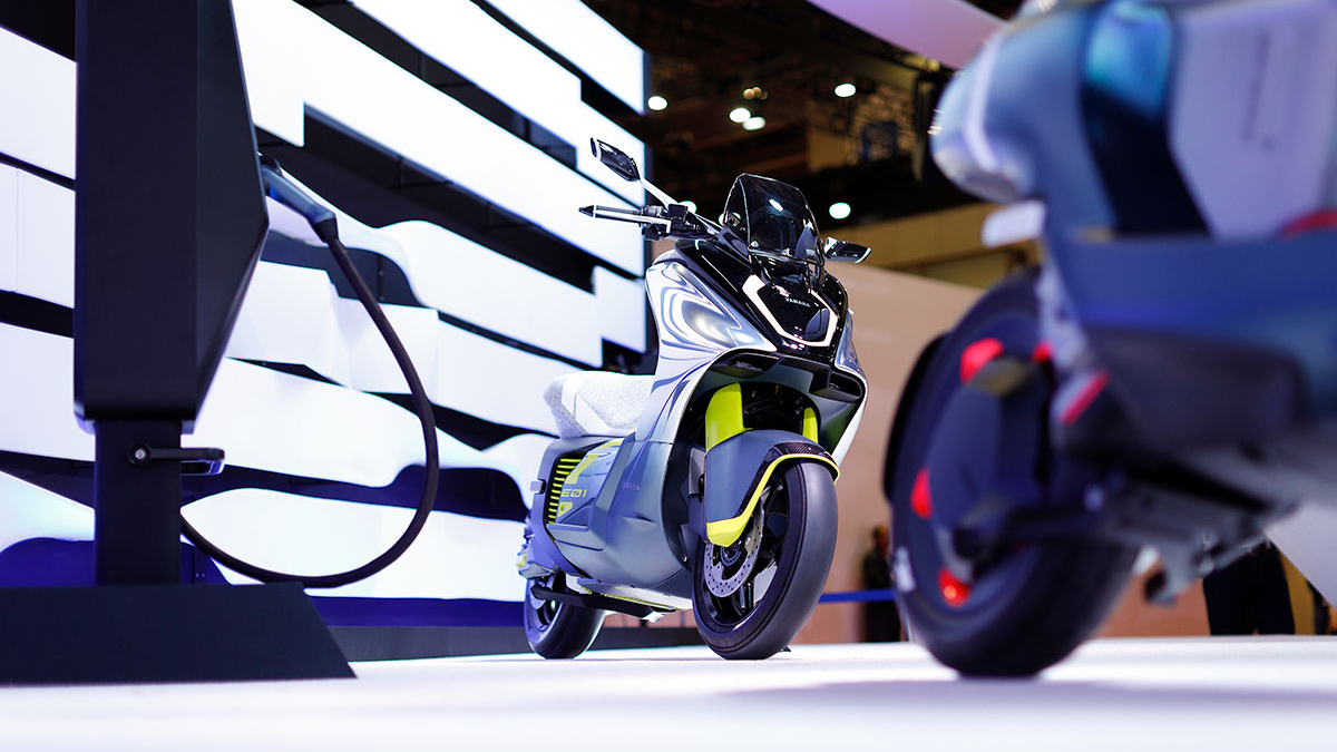 Yamaha unveils battery swap electric scooter - webBikeWorld - Yamaha Electric Moped