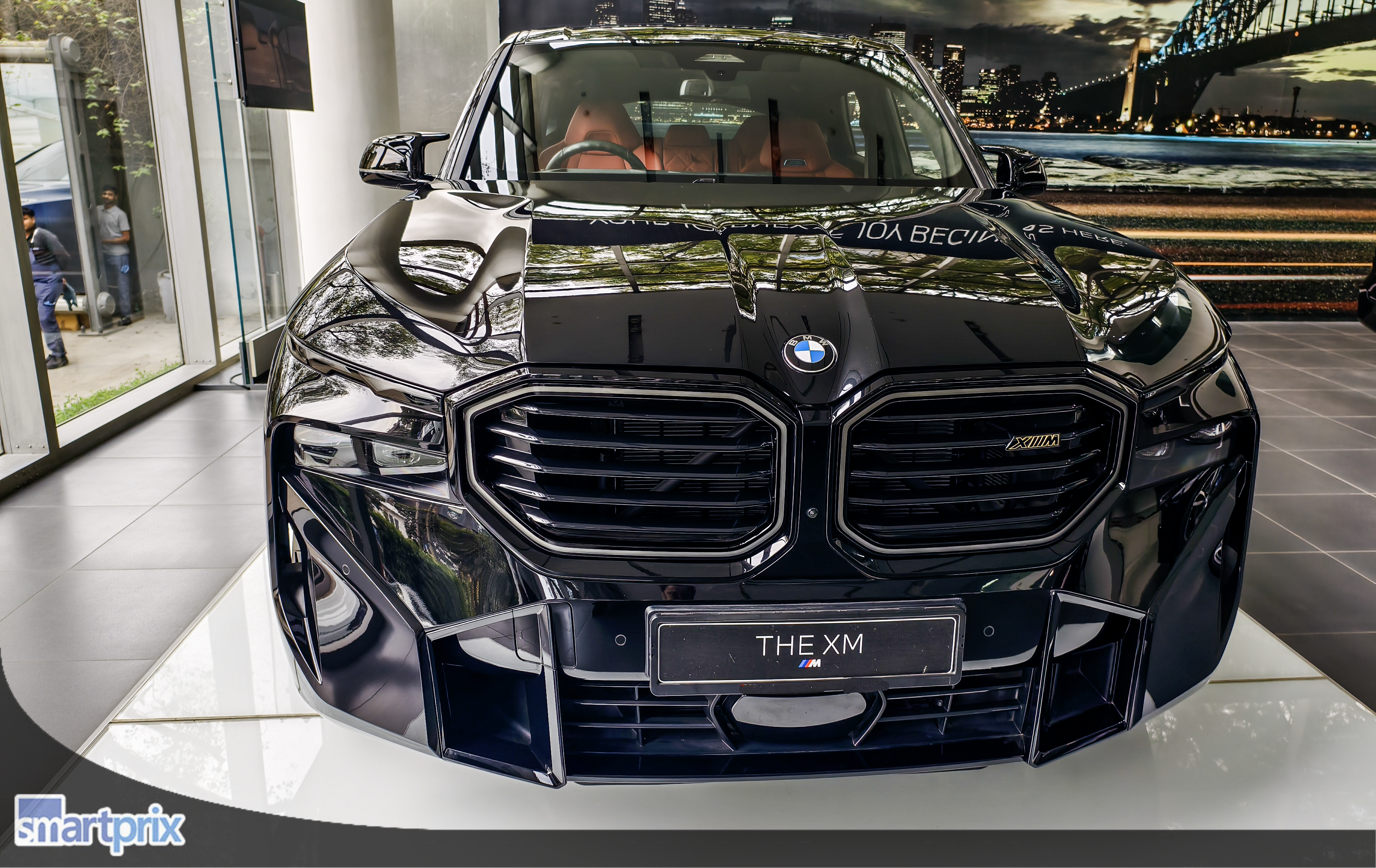 BMW-XM-Review-with-Pros-and-